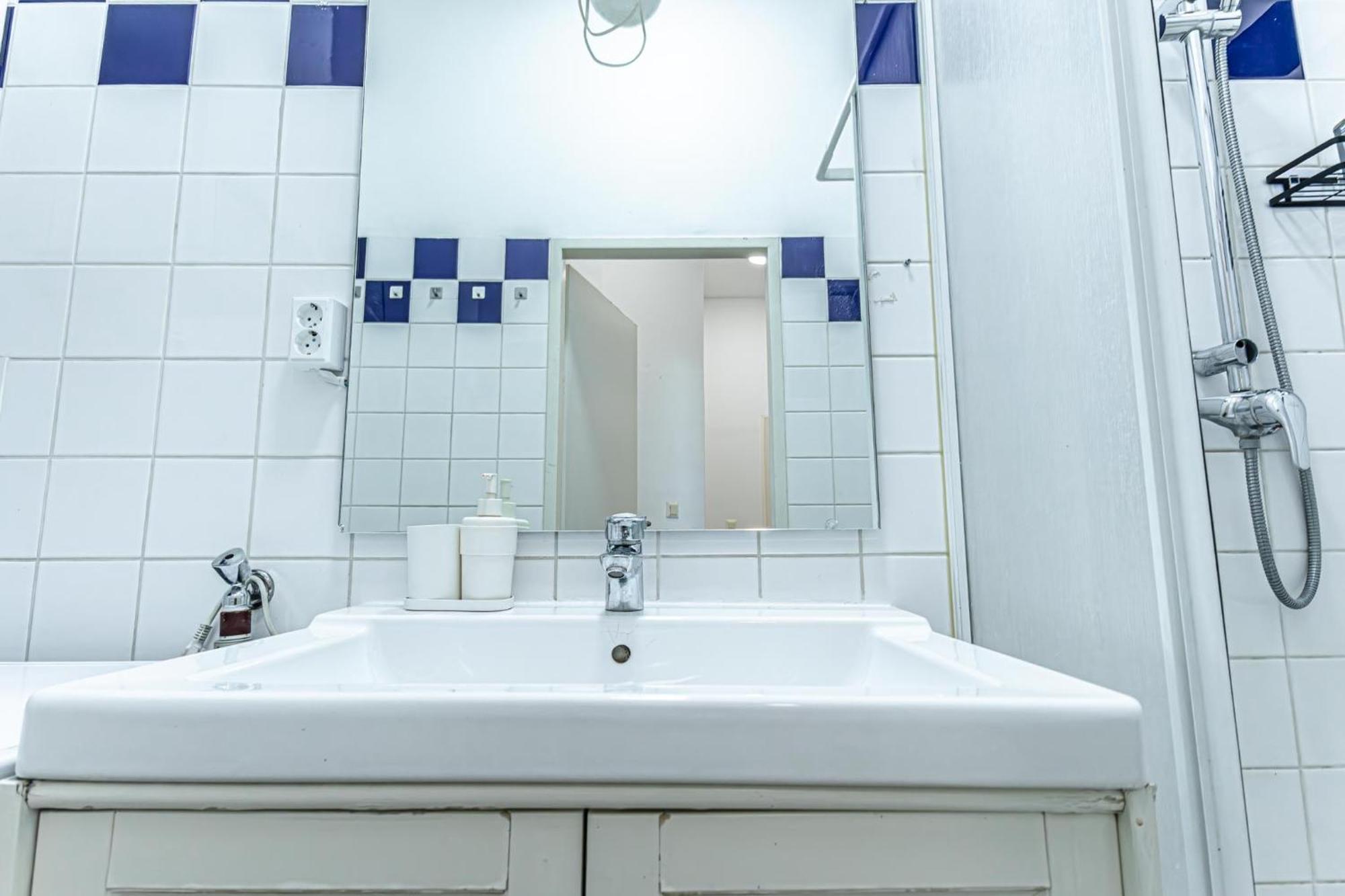 Superior 2Br Apartment - Perfect For Longstays Відень Екстер'єр фото