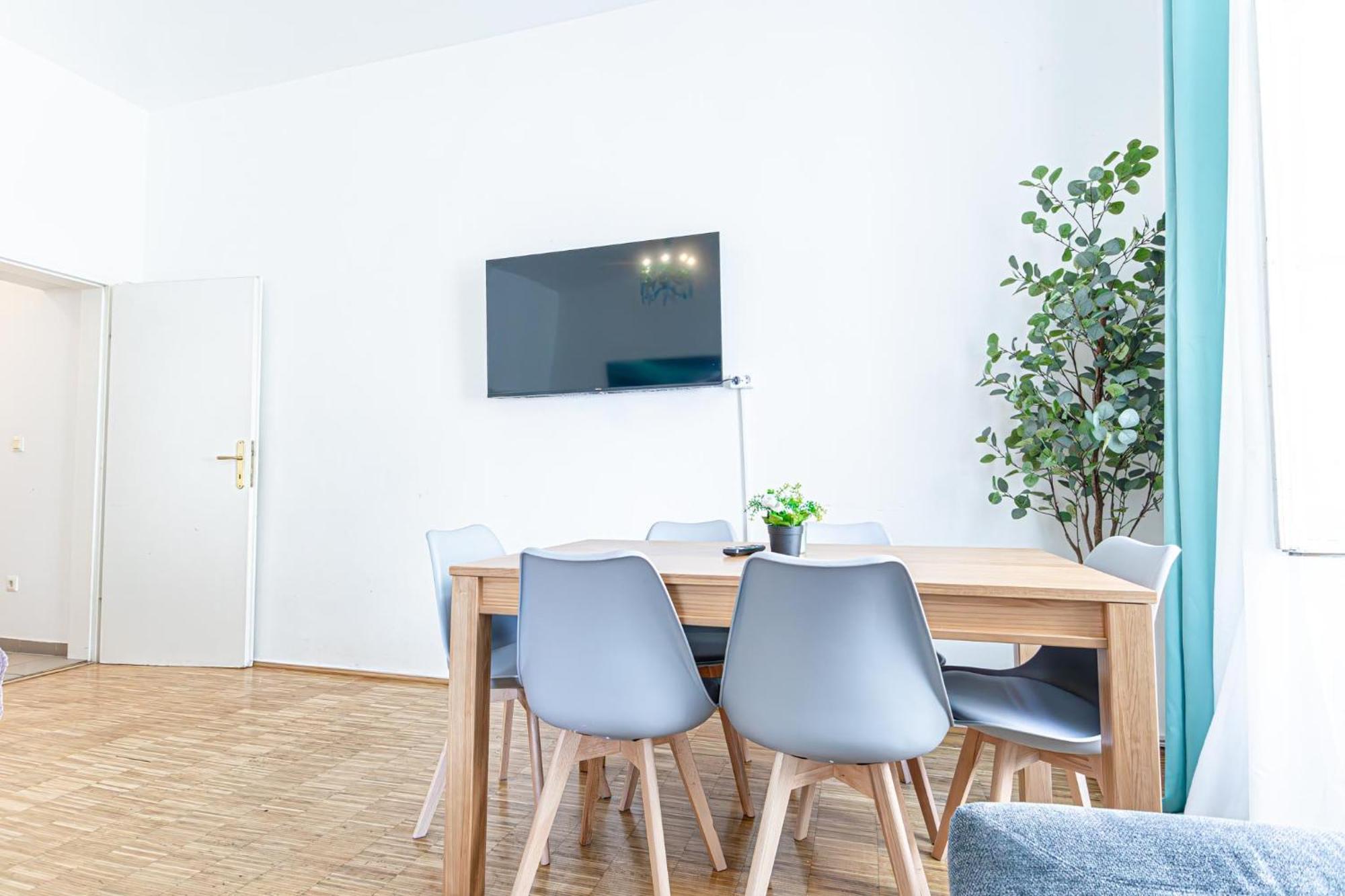 Superior 2Br Apartment - Perfect For Longstays Відень Екстер'єр фото